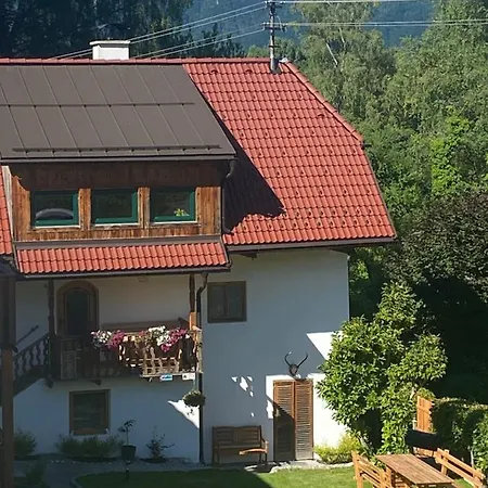 Christian Holiday home Traunkirchen